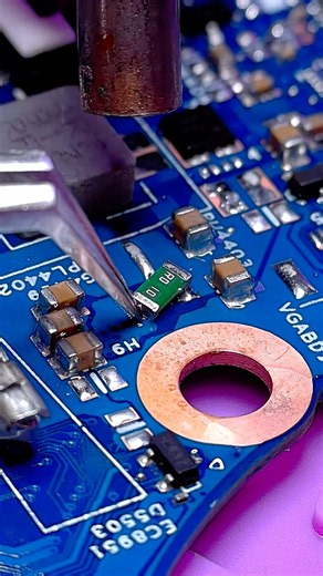 Dell Pro Max 16 Plus Won’t Boot After Shutdown 🔥 | Resistor Replacement #dell #repair #electronics