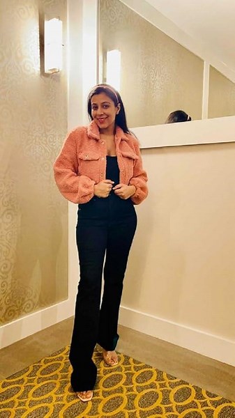 So cute cropped top!