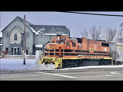 Weirdest Railroad Crossing Ever! Exempt Crossing At Major Intersection, Traffic Signal Controlled!