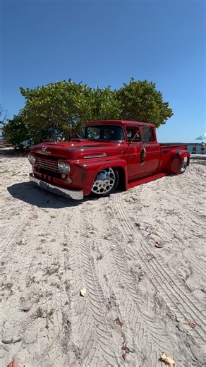 Ford Era | 1960 Ford F850 Super Duty Cummins Diesel Swapped❕ This crew cab was hand built by @sergio_secustom check out hid page for more | Instagram
