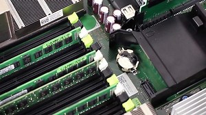 PowerEdge R720: BIOS电池