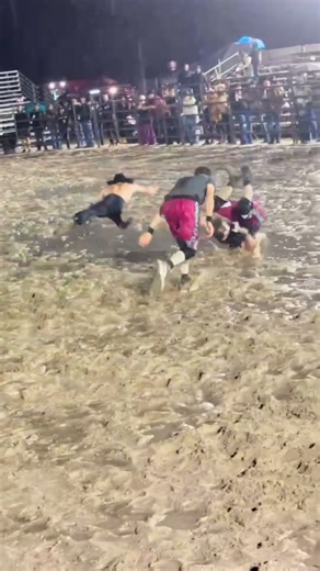 Got to play in the mud and bring in the new year with some mean cattle and some good buddies! Thank you Lord for this life! #blessed #praisegod #flawda #rodeo #foryoupage