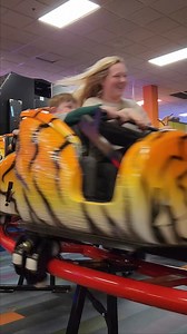 The newest addition to Knuckleheads Trampoline Park • Rides • Bowling is a thrilling indoor rollercoaster, and it's the perfect ride for visitors with young children. 🐯 | Wisconsin Dells Visitor & Convention Bureau