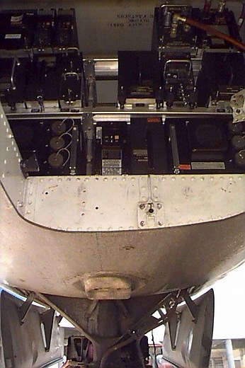 The Boeing 737 E & E Bay