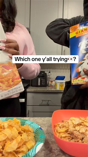 Which Hook Up Y’all Trying? Bananas or Nutty Buddy👀?