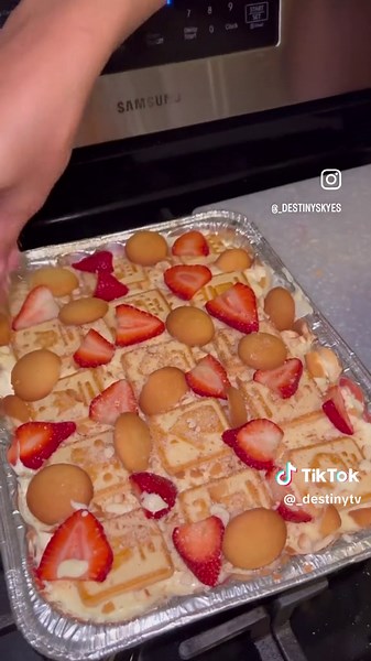 Delicious Strawberry Banana Pudding Recipe
