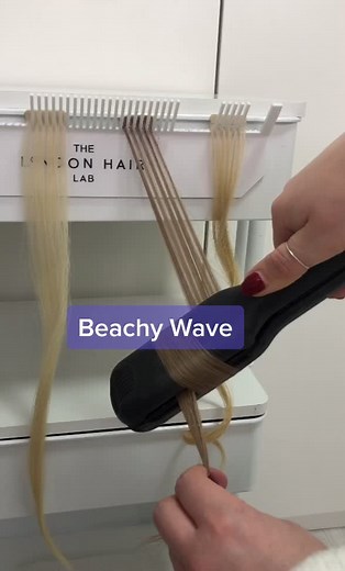 Curls with straighteners/flat iron #hairtutorial #haircurling #flatironcurls #hairtok