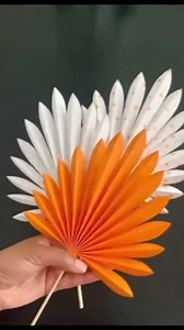 134K views · 1.4K reactions | #floresdepapel #flores #rosasdepapel #floresdepapelgigantes #templates #decorparty #DecoraciónDeEventos #eventos #decorandoeventos #diydecoration #paperart #mexico #europa #EstadosUnidos #ElSalvador #Guatemala #chile #colombia #perú #ecuador #puertorico #republicadominicana #suiza #Honduras #costarica | Decoración con flores de papel | Facebook