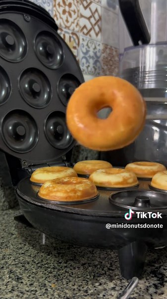 Fazendo Mini Donuts com Massa Pronta: Receita Fácil