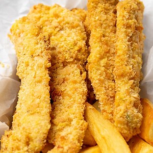 31K views · 406 reactions | These gluten free chicken  tenders, with the crispiest crust and the juiciest chicken, are breaded the easy, no-mess way. One bite, and this delicious, crowd-pleasing, and healthy dinner will be on repeat every week! ↪️ RECIPE: https://glutenfreeonashoestring.com/gluten-free-chicken-tenders/ | Gluten Free on a Shoestring | Facebook