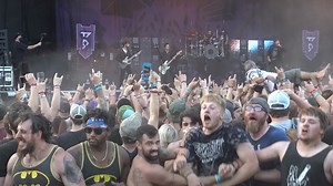 Beartooth - Bad Listener @ Inkcarceration Festival '21 #inkfestival2021 #inkcarceration #inkcarcerationfestival #inkfest #inkfestival #americanmoshpits #beartooth #beartoothband #moshpit | American Mosh Pits