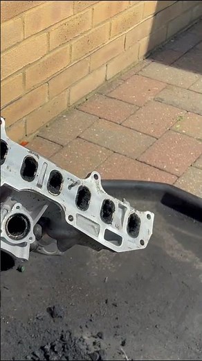 Mazda 6 2.2 Skyactiv Diesel Intake Manifold Cleaning with Blow Torch Method
