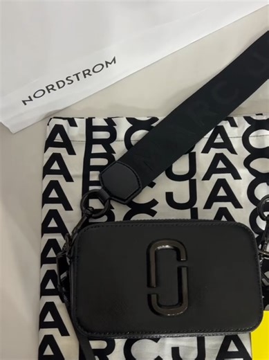 Unboxing Marc Jacobs snapshot bag🤩💕😍 🔗On my bio #unboxing#affordable#fashionfinds#luxury#linkinbio
