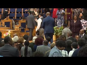 🙌🏾👏🏾Saints go into a CRAZY PRAISE BREAK 🔥 at Upper Room Church of God in Christ!