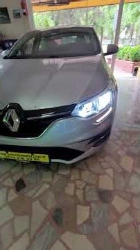 Installation of H7 LED headlight bulbs for both high and low beam headlights on a Renault Megane 4.