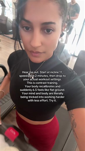 Start high, drop down, and watch your body get tricked into thinking it’s easy. 👀 #contrasttraining #treadmilltips #inclinewalking