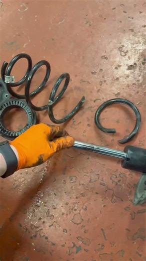 VW golf 2015 front spring broken