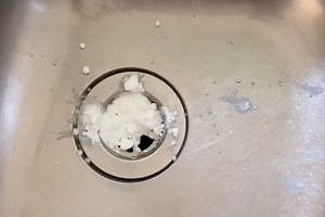 I'm a cleaning pro – DON'T use baking soda with vinegar to clean your sink