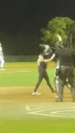 3-2 fastball high gotta be the most juiciest pitch to swing at 🤣 | pitch