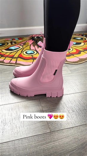 Stylish Waterproof Pink Boots for Every Occasion