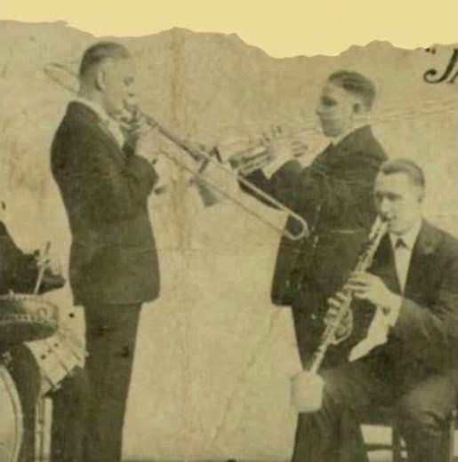 “Muskrat Ramble” #shorts #KidOry #Dixielandjazz #fingerpicking #guitarinstrumental #ChetAtkins