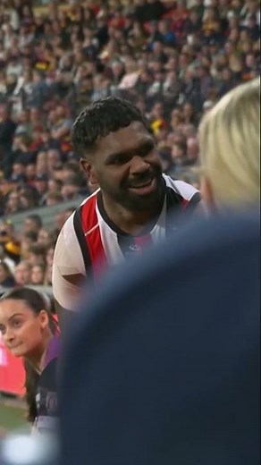 This fan’s advice ACTUALLY worked 🥰 #afl #footy #fan #wholesome