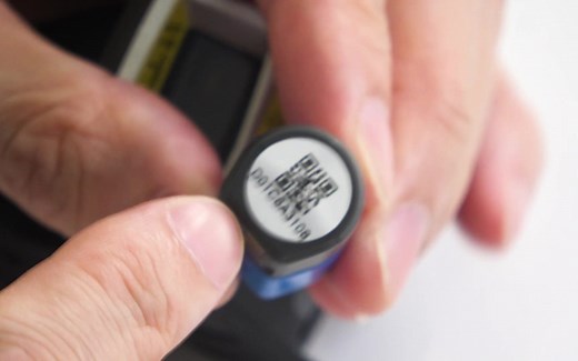 穿戴式2D无线蓝牙扫描仪拆解：精致小巧外表下的超强“内芯”