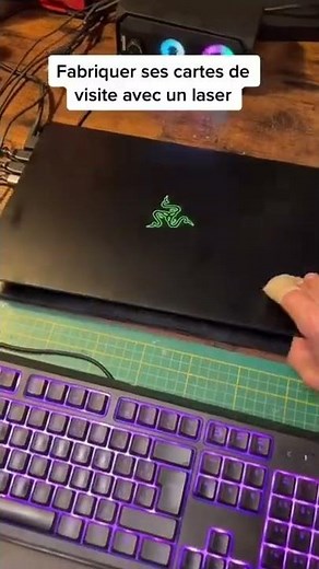 J’ai graver mes propres carte de visite avec un laser 💳
