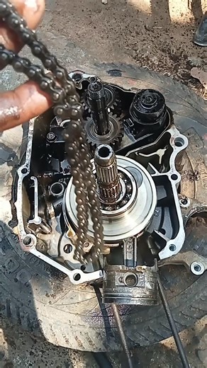 HF Deluxe bs6 bikes full engine represent