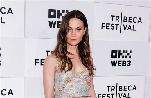 Alicia Vikander faced a "struggle" to get pregnant