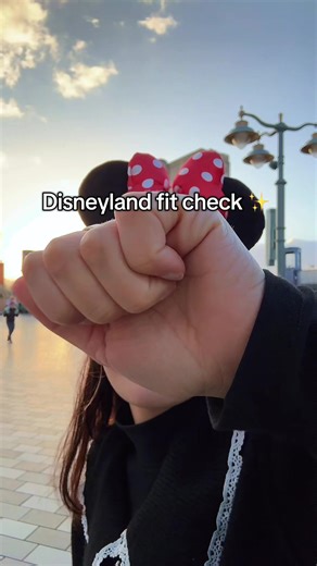 Disneyland Paris Outfit Check: Fashion Trends 🌟✨