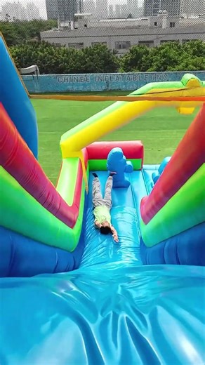 This inflatable slide is awesome! #awesome #bouncycastle #inflatableslide #inflatable #slide