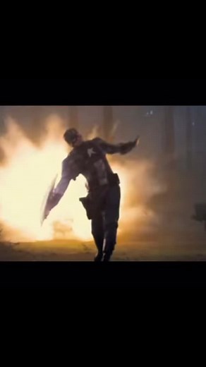 Capitan America frisbee ;)) #salto #marvel #capitanamerica #frisbee #love #dog #fun #catch