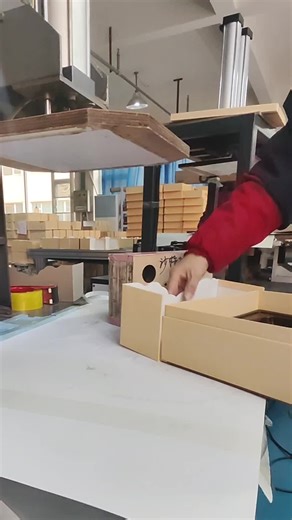 Factory Daily: Exploring Gift Box Packaging Techniques