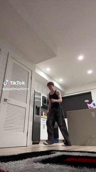 Smart Dance Tutorial with Chaewon and New Jeans