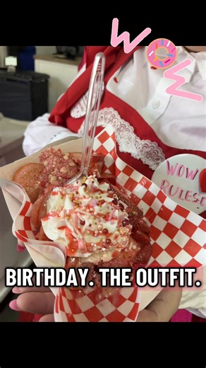 The founder of W.O.W Amanda 🍓❤️🥞 and her favorite stawberry shortcake 🍰