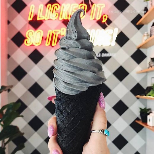 Goth ice cream cones are out to take on unicorn food 🖤 | Thrillist