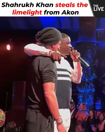 Shahrukh Khan Akon = Chammak Challo COMEBACK! Shahrukh Khan owns the stage when the international Chammak Challo singer showers him with praises. Anant Ambani and Radhika Merchnat's pre-wedding festivities were CRAZY and this was one such highlight of the event. #Akon #ChammakChallo #SRK | The Live