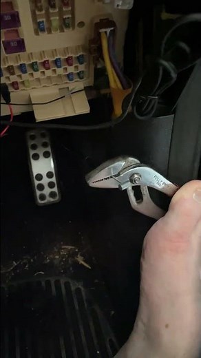 BA/BF Falcon Bonnet Release