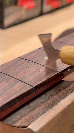Replacing worn-out frets #guitar #luthier