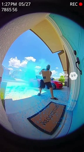 Robbery caught on camera #trending #funny #smartphone #memes #openai #comedy #fun #shortsfeed #fyp