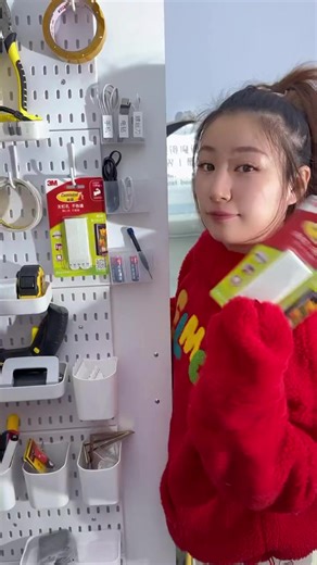 10K views · 79 reactions | 之前介紹過各種上牆膠類更詳細的用法⚙️（Previously, I shared more detailed applications of various types of wall adhesives. ⚙️） | 雜貨百貨好物分享 | Facebook