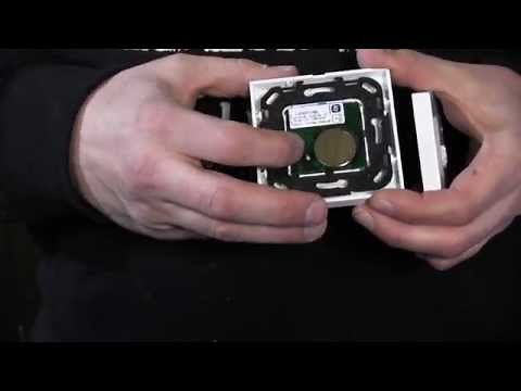 Zo verwijder je een tweede eenkanaalszender van een Somfy Oximo IO motor