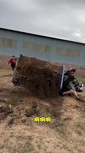 Heavy loaded electric tricycle overturned with mud. #reelsvideoシ #reelsviralシ #goodqualityleverage #reelsfbpage #reelsusa #reelviral #reelitfeelit #reeloftheday #trafficsafety #tricycles | incident news