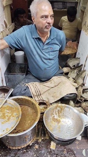 World famous club kachori 4 pieces for ₹48 lali chhangani kachori wala #trendingreels#lalichhangani