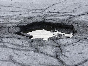 Avoid Pothole Damage This Spring With These Tips