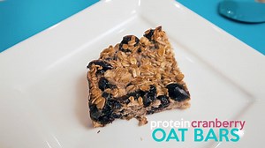 Check out this easy gainz building protein bar recipe using our Level-1 protein! These make for a great on-the-go snack with 9g of protein per serving! https://1stphorm.com/protein-cranberry-oat-bars-recipe/ | 1st Phorm