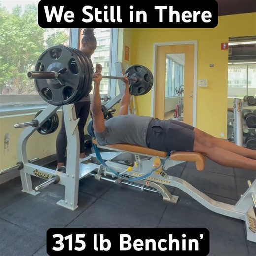 315 lb Bench Pressing #strengthtraining #training #personaltrainer