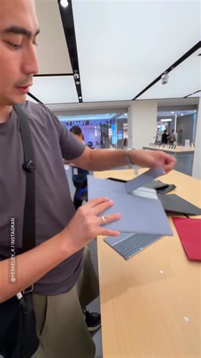 12K views · 60 reactions | A closer look at Huawei’s MateBook Fold from @yeskeldy_k. Is this the future of laptop design? #technology #huawei #laptop #foldable #innovation #technews | Digital Trends | Facebook