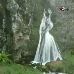 This waterfall, located in Peru, is known as the "Waterfall of the Bride". A nature's wonder! #HappyWeekend! Credit: Talal Al Murad | Pascal Bornet - Intelligent Automation